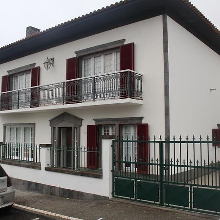 Vitorino De Nemesio Guesthouse Ponta Delgada المظهر الخارجي الصورة
