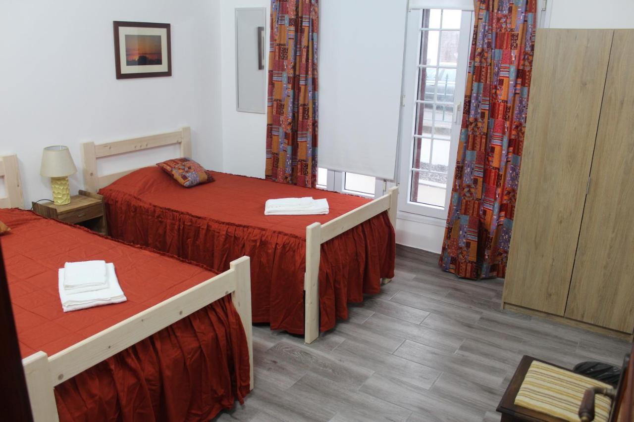 Vitorino De Nemesio Guesthouse Ponta Delgada المظهر الخارجي الصورة