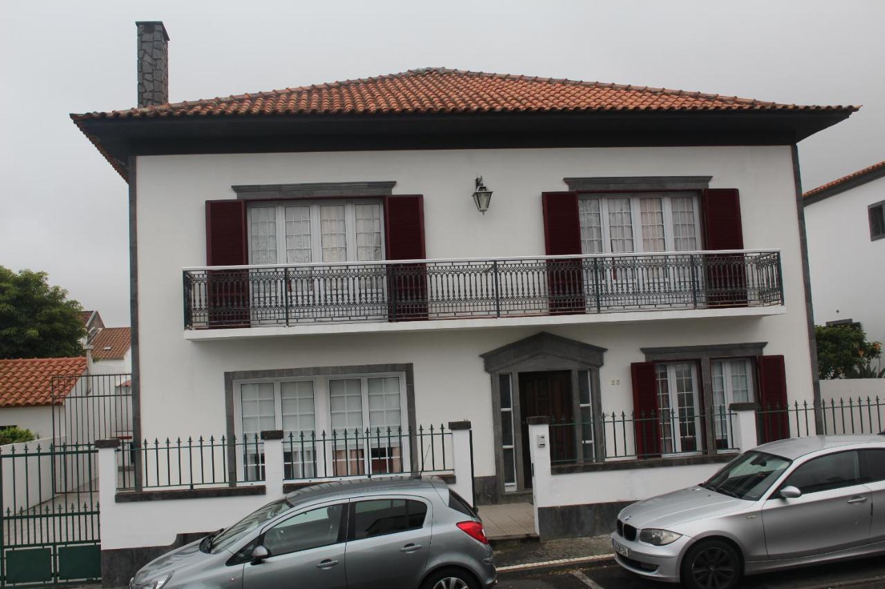 Vitorino De Nemesio Guesthouse Ponta Delgada المظهر الخارجي الصورة