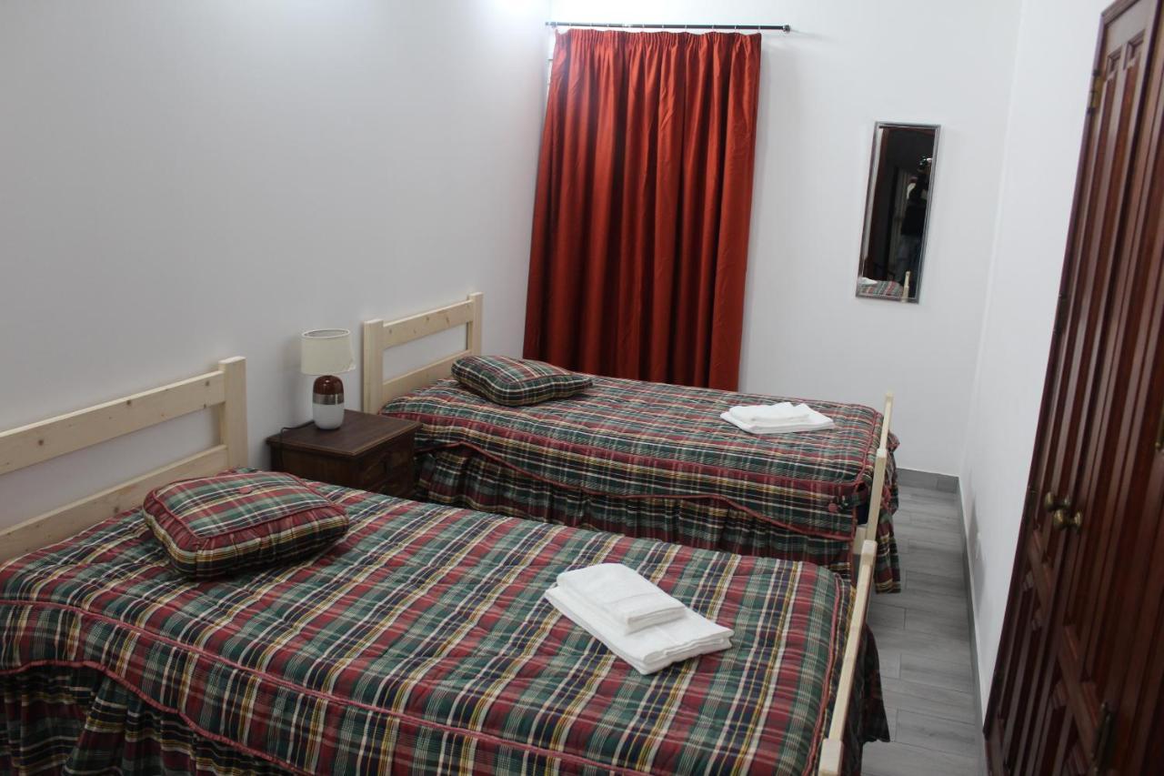 Vitorino De Nemesio Guesthouse Ponta Delgada المظهر الخارجي الصورة