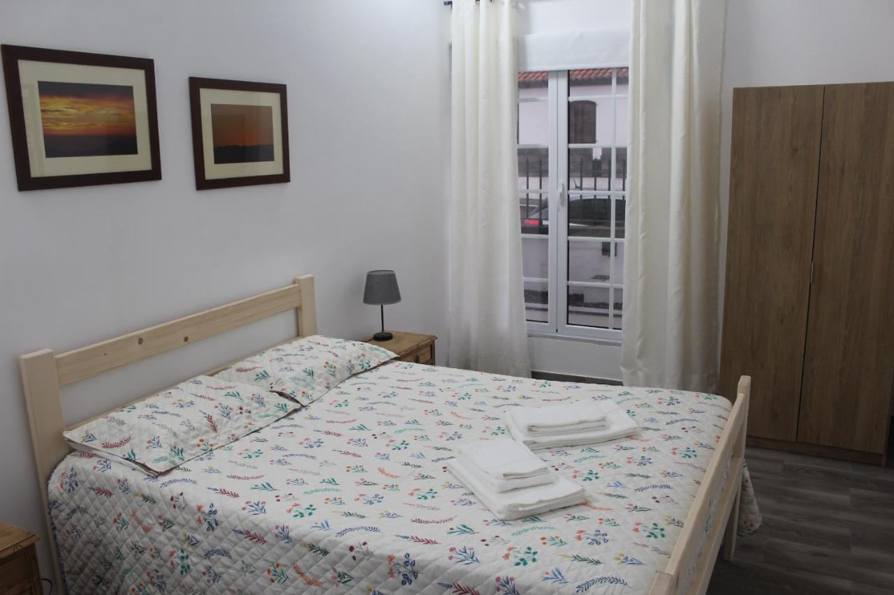 Vitorino De Nemesio Guesthouse Ponta Delgada المظهر الخارجي الصورة