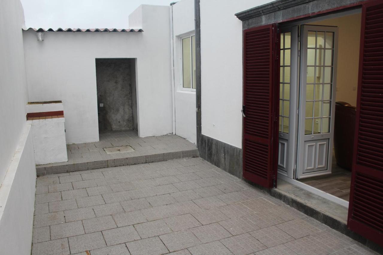 Vitorino De Nemesio Guesthouse Ponta Delgada المظهر الخارجي الصورة