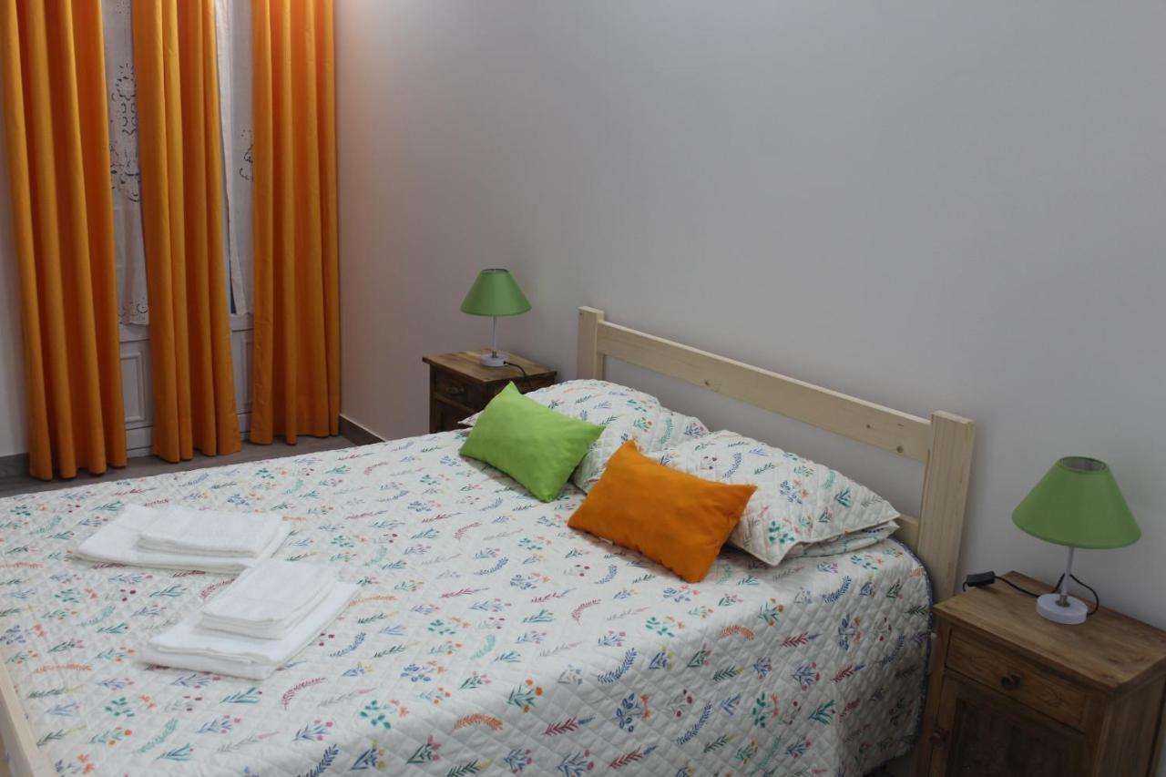 Vitorino De Nemesio Guesthouse Ponta Delgada المظهر الخارجي الصورة