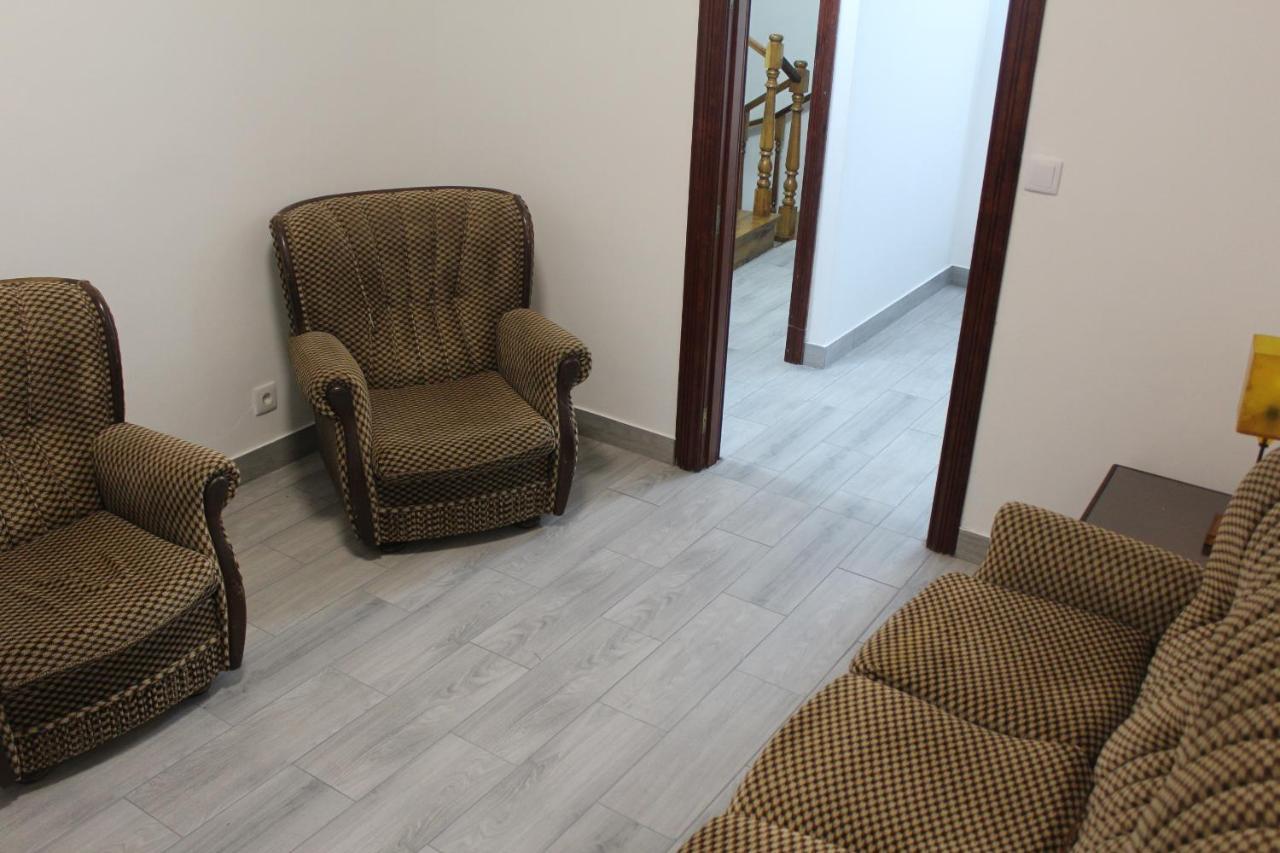 Vitorino De Nemesio Guesthouse Ponta Delgada المظهر الخارجي الصورة